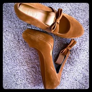 🎉 2/$20 🎉 Ollio brown pumps high heels